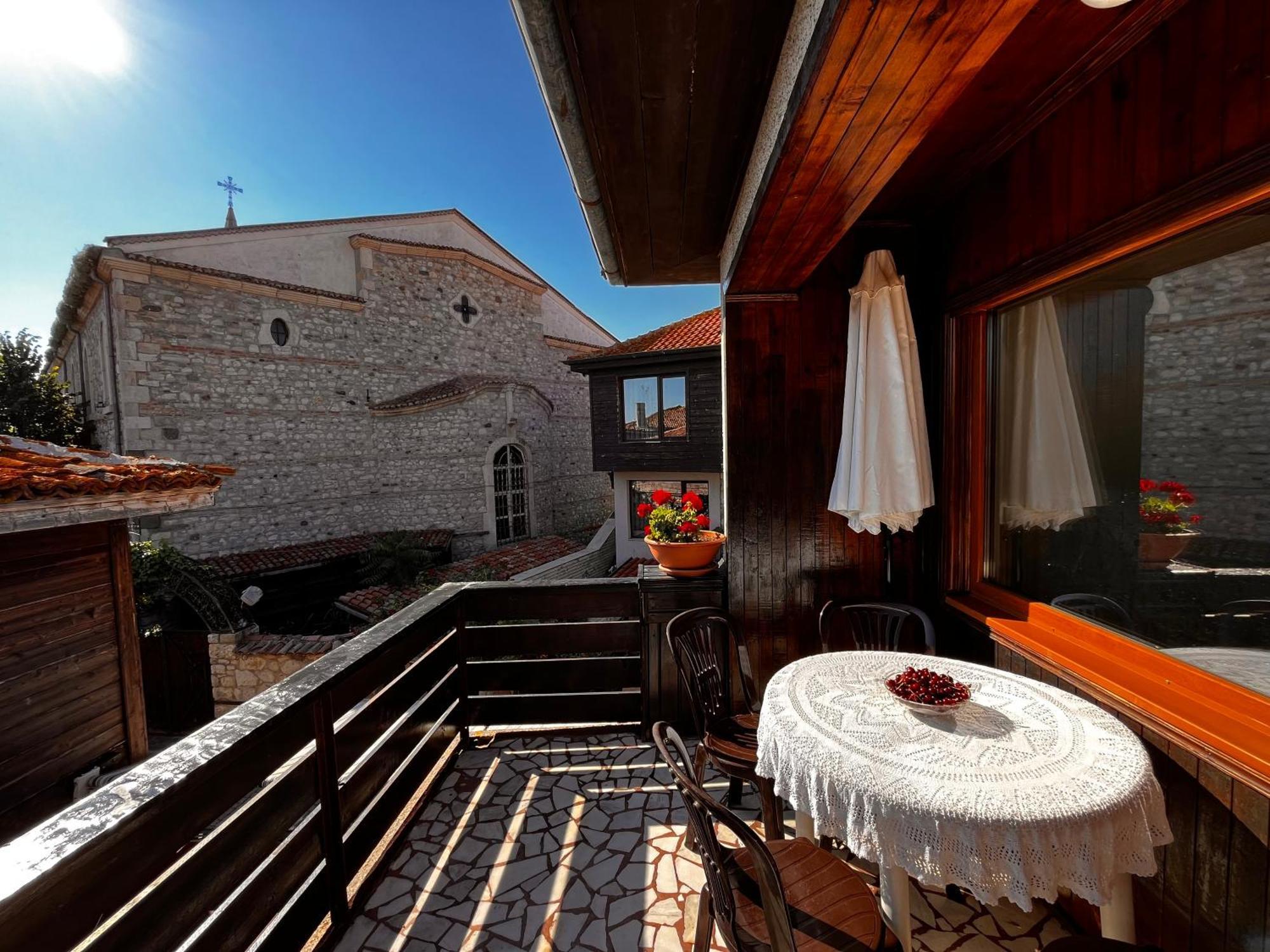 Guest House Lilly Nesebar Buitenkant foto